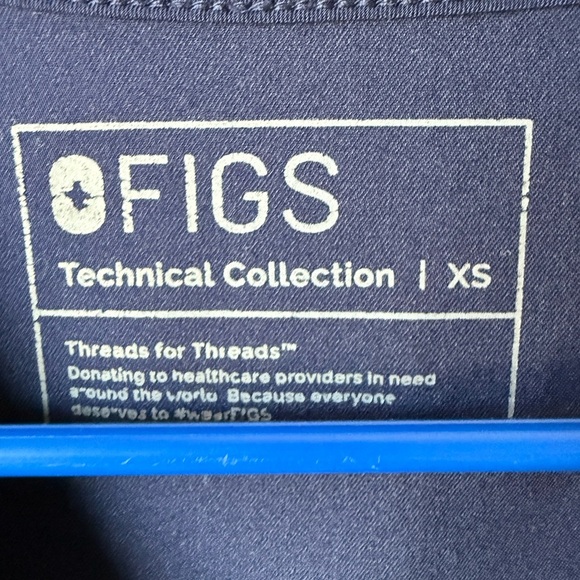 Figs Technical Collection Scrub Top in Dark Blue - Picture 2 of 4